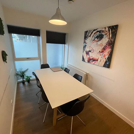 Modern Central Apt With Rooftop, Privat Balcony, & Free Parking,Next To Aarhus Attractions Buitenkant foto