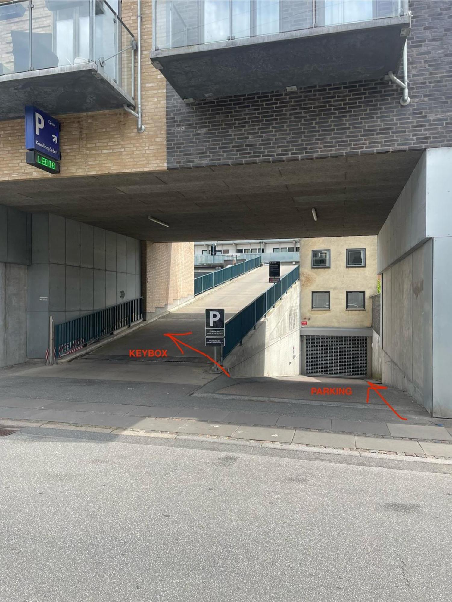 Modern Central Apt With Rooftop, Privat Balcony, & Free Parking,Next To Aarhus Attractions Buitenkant foto
