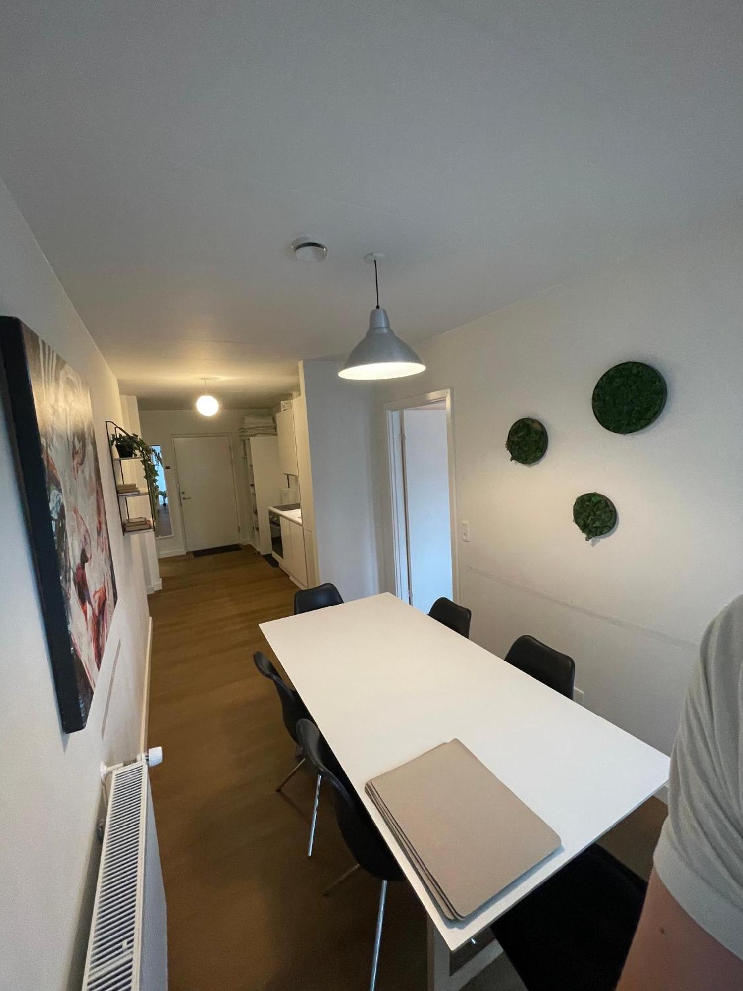 Modern Central Apt With Rooftop, Privat Balcony, & Free Parking,Next To Aarhus Attractions Buitenkant foto