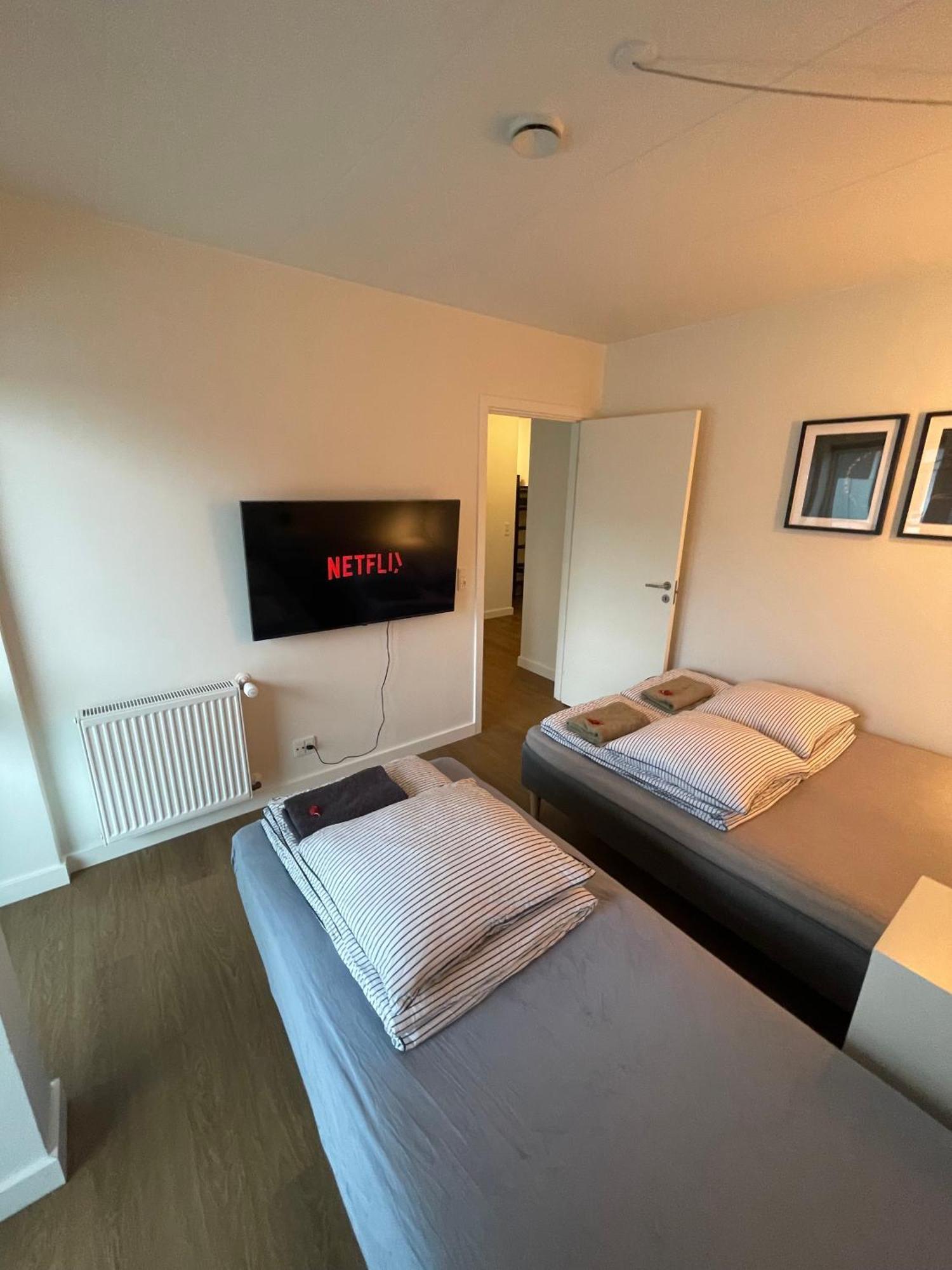Modern Central Apt With Rooftop, Privat Balcony, & Free Parking,Next To Aarhus Attractions Buitenkant foto