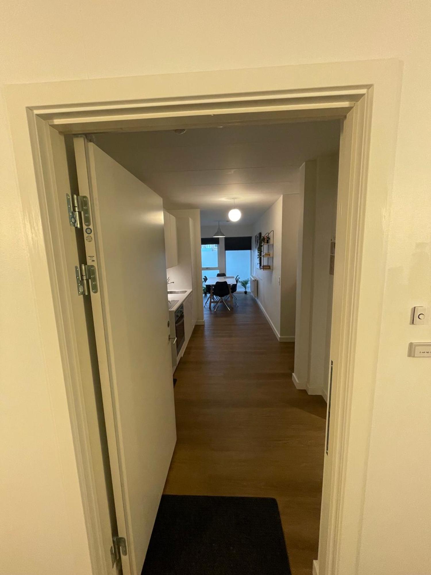 Modern Central Apt With Rooftop, Privat Balcony, & Free Parking,Next To Aarhus Attractions Buitenkant foto